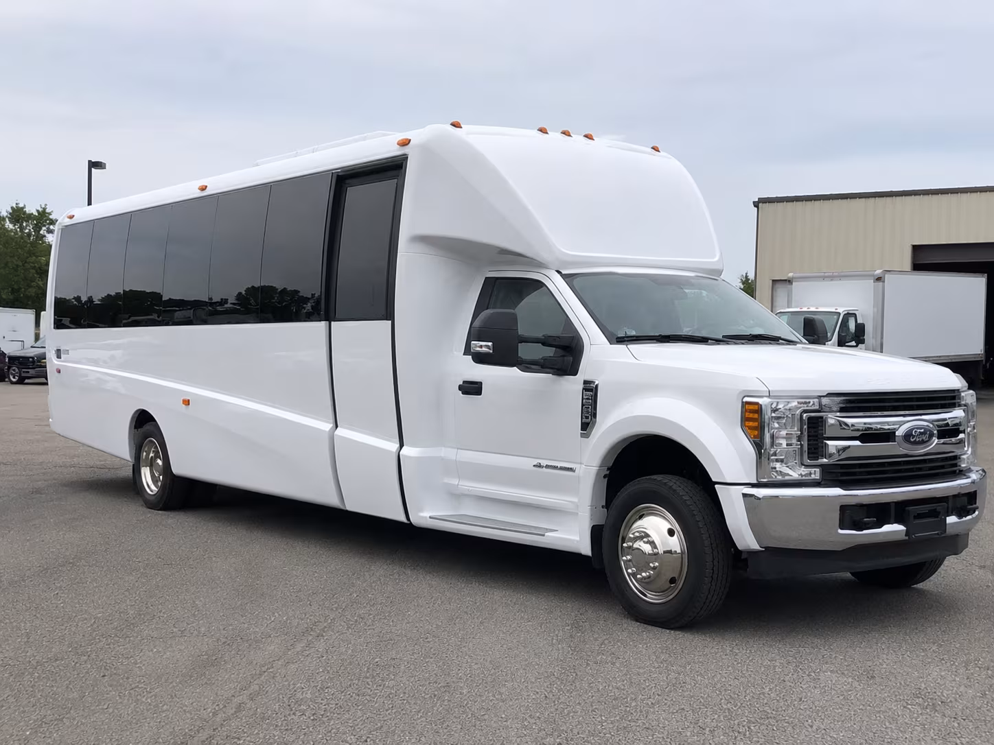 jackson professional charter bus transportation for jackson corporate groups